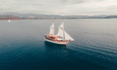 5D4N Romantic Honeymoon in Labuan Bajo
