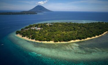 4D3N Mesmerizing Manado Bunaken + Siladen Island